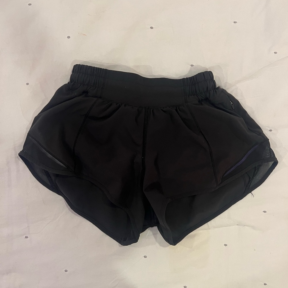 Lululemon Hotty Hot Shorts in Black (2.5 inseam)
